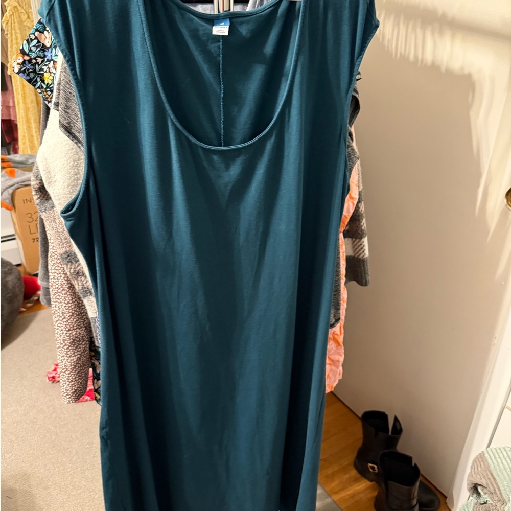 Green Sleeveless Dress